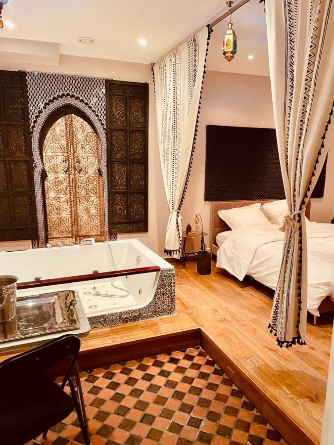 Jacuzzi Love Room Paryż Zewnętrze zdjęcie