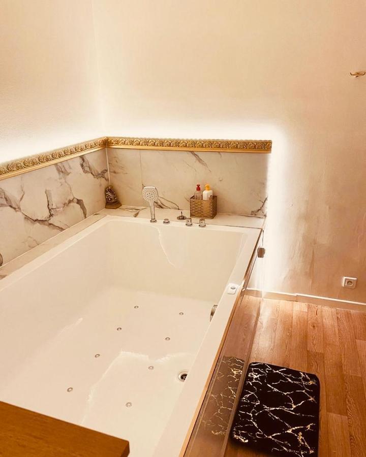 Jacuzzi Love Room Paryż Zewnętrze zdjęcie