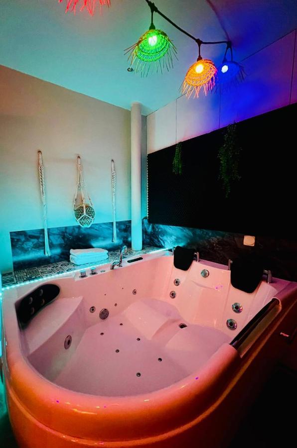 Jacuzzi Love Room Paryż Zewnętrze zdjęcie